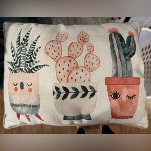 Decorative throw Pillow with Cactus Design